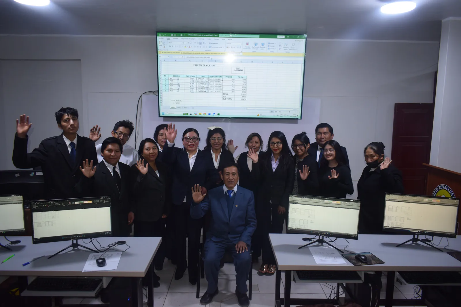 Computación e Informática — Taller foto 2